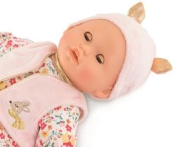 Corolle 9000100500 - Mon Premier Poupon Calin Marguerite Winter, Weichkörperpuppe Im Festlichen Winteroutfit, Namensetikett, Vanilleduft, 30cm, Für Kinder Ab 18 Monaten Geeignet 7 Corolle 9000100500 - Mon Premier Poupon Calin Marguerite Winter, Weichkörperpuppe Im Festlichen Winteroutfit, Namensetikett, Vanilleduft, 30cm, Für Kinder Ab 18 Monaten Geeignet -Haba || Ravensburger || Brio Verkäufe corolle 9000100500 mon premier poupon calin marguerite winter weichkoerperpuppe im festlichen winteroutfit namensetikett vanilleduft 30cm fuer kinder ab 18 monat 1