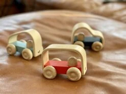 Plan Toys PlanToys Holzspielzeug Vroom Bus -Haba || Ravensburger || Brio Verkäufe plan toys houten speelgoedvoertuig vroom bus